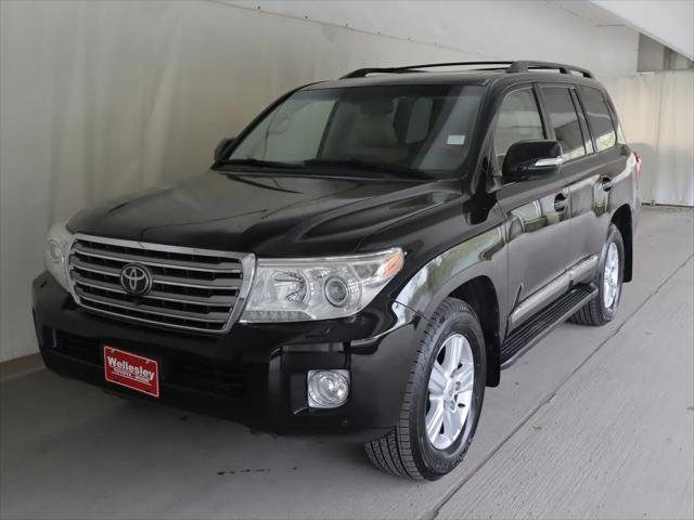 2013 Toyota Land Cruiser V8
