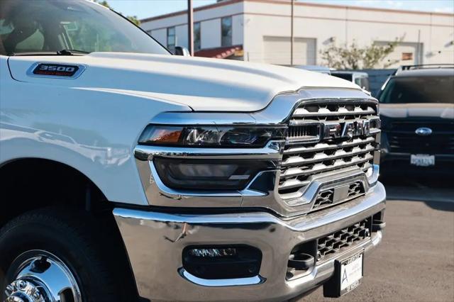 2026 Ram 3500 Tradesman Crew Cab 4x4 8 Box