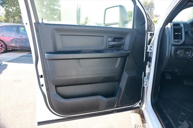 2026 Ram 3500 Tradesman Crew Cab 4x4 8 Box