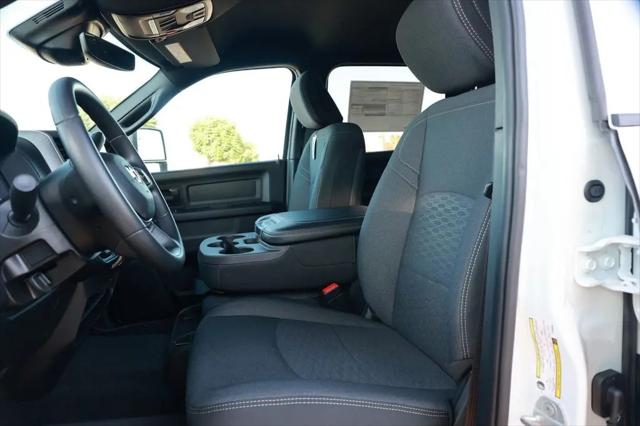 2026 Ram 3500 Tradesman Crew Cab 4x4 8 Box
