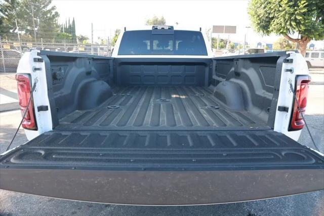 2026 Ram 3500 Tradesman Crew Cab 4x4 8 Box