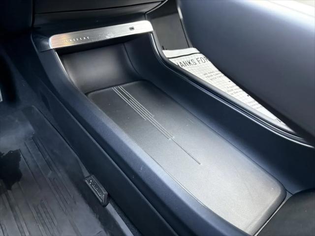 2024 Cadillac iQ Sport w/1SK