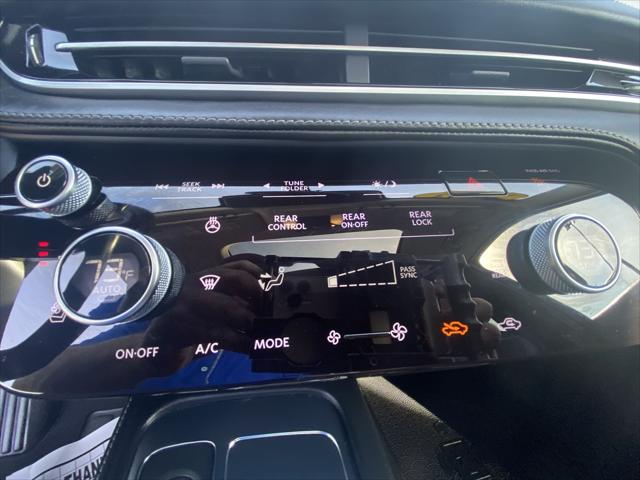 2023 INFINITI QX60 LUXE AWD