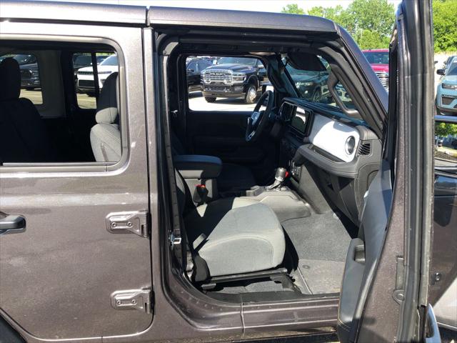 2025 Jeep Wrangler 4-Door Sahara 4x4