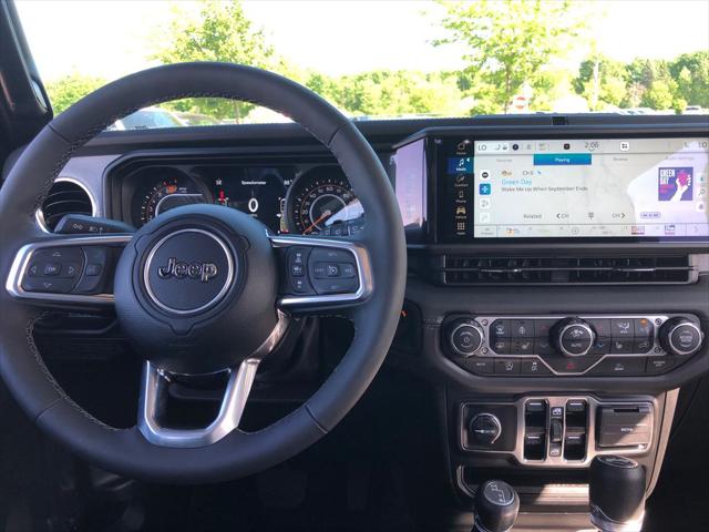 2025 Jeep Wrangler 4-Door Sahara 4x4