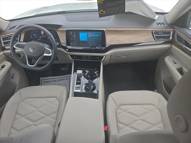 2026 Volkswagen Atlas SE with Technology
