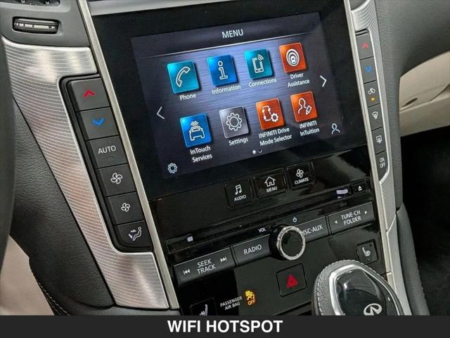 2022 INFINITI Q50 LUXE AWD