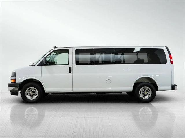 2025 Chevrolet Express Passenger RWD 3500 Extended Wheelbase LT