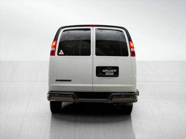 2025 Chevrolet Express Passenger RWD 3500 Extended Wheelbase LT