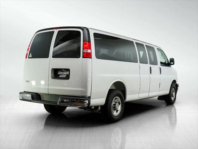2025 Chevrolet Express Passenger RWD 3500 Extended Wheelbase LT