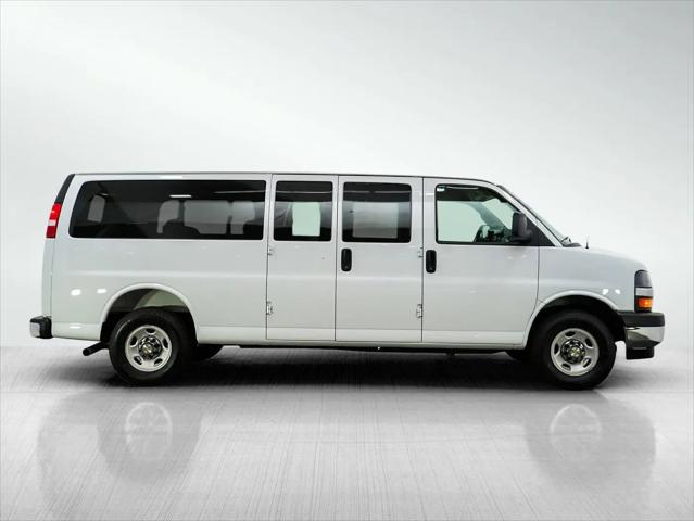 2025 Chevrolet Express Passenger RWD 3500 Extended Wheelbase LT