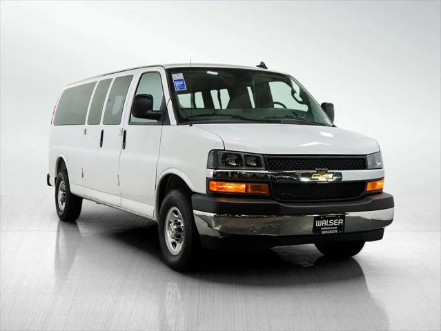 2025 Chevrolet Express Passenger RWD 3500 Extended Wheelbase LT