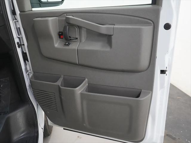 2025 Chevrolet Express Passenger RWD 3500 Extended Wheelbase LT