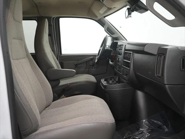 2025 Chevrolet Express Passenger RWD 3500 Extended Wheelbase LT