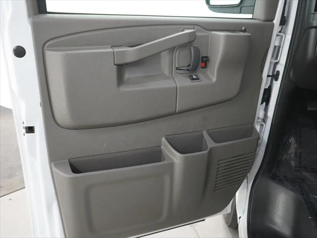2025 Chevrolet Express Passenger RWD 3500 Extended Wheelbase LT
