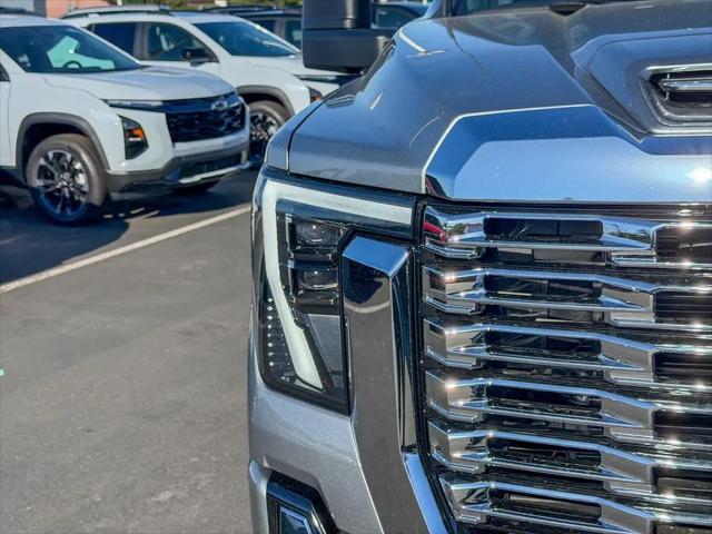 2026 GMC Sierra 2500HD Crew Cab, Standard Bed, Denali, 4WD