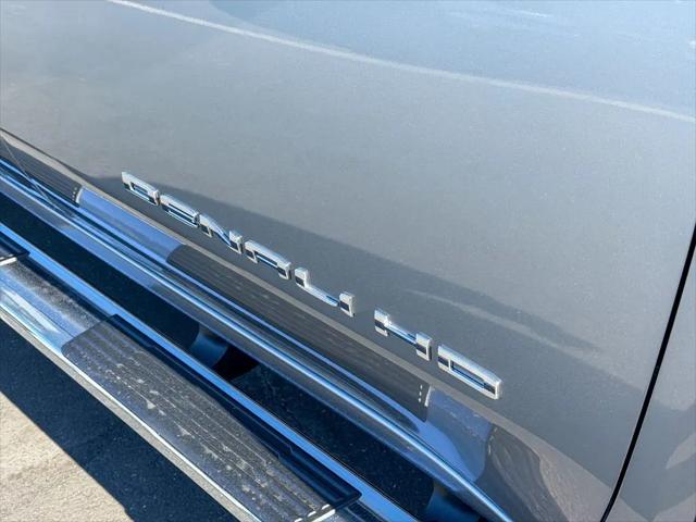 2026 GMC Sierra 2500HD Crew Cab, Standard Bed, Denali, 4WD