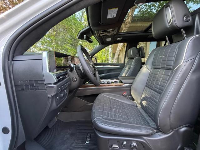 2025 Cadillac Escalade Sport Platinum