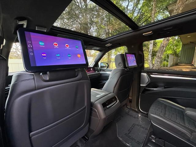 2025 Cadillac Escalade Sport Platinum