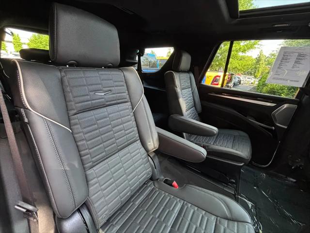 2025 Cadillac Escalade Sport Platinum