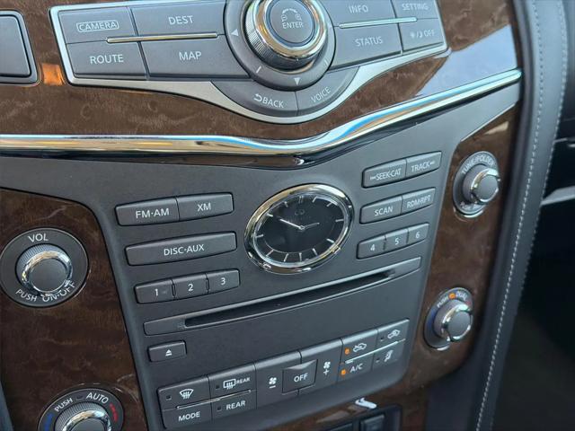 2017 INFINITI QX80 Standard