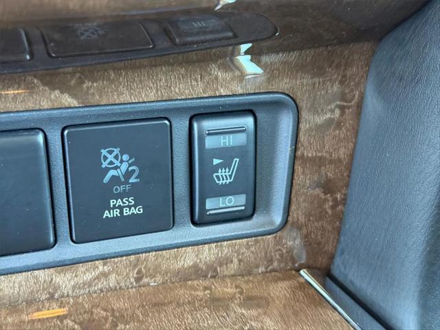 2017 INFINITI QX80 Standard