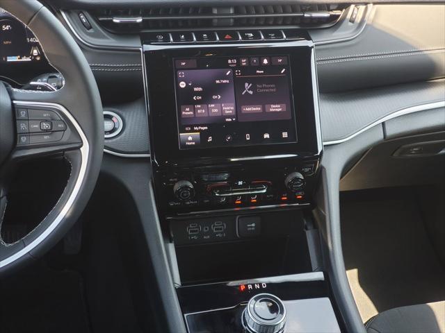 2025 Jeep Grand Cherokee L Laredo 4x4
