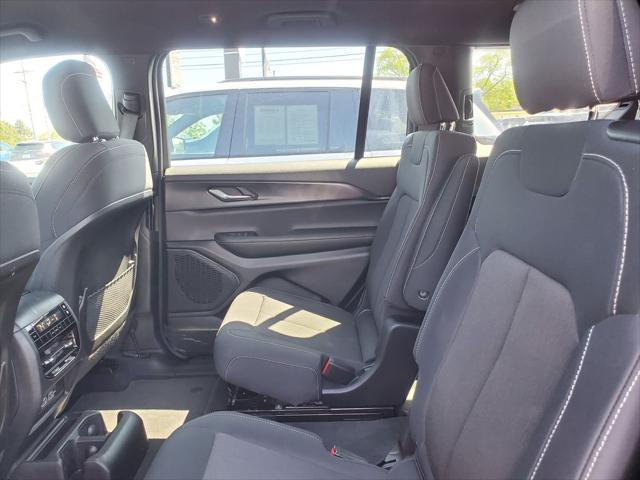 2025 Jeep Grand Cherokee L Laredo 4x4