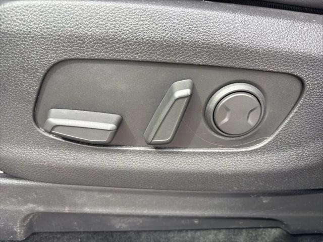 2023 Kia Carnival MPV LX Seat Package