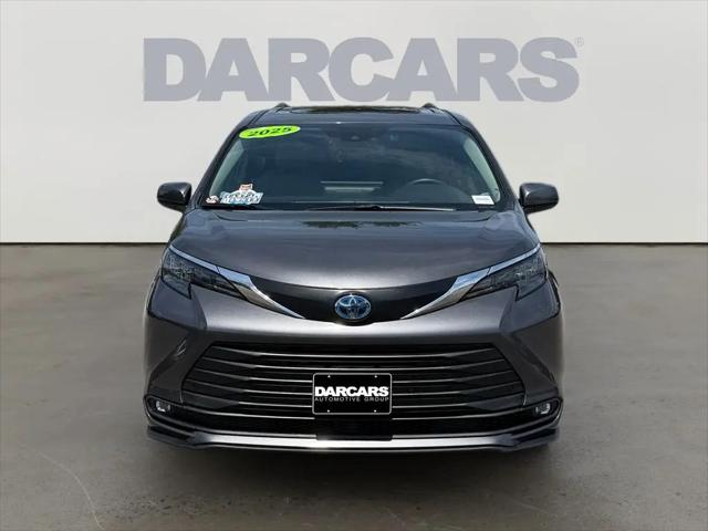 2025 Toyota Sienna XLE