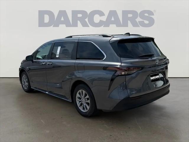 2025 Toyota Sienna XLE