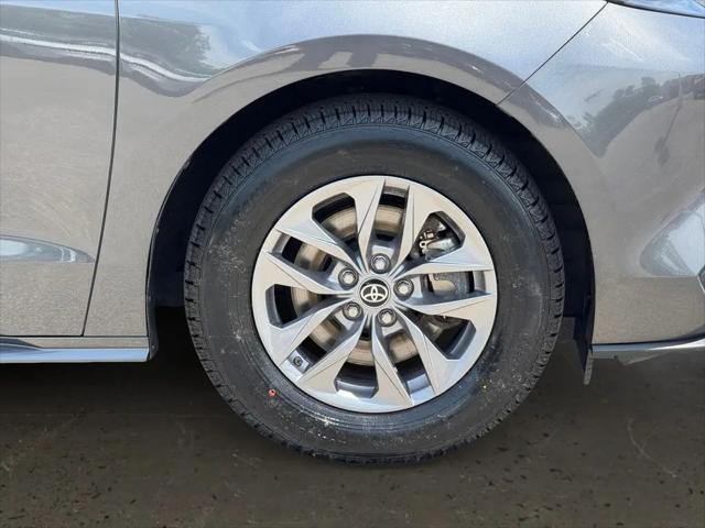 2025 Toyota Sienna XLE
