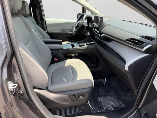 2025 Toyota Sienna XLE