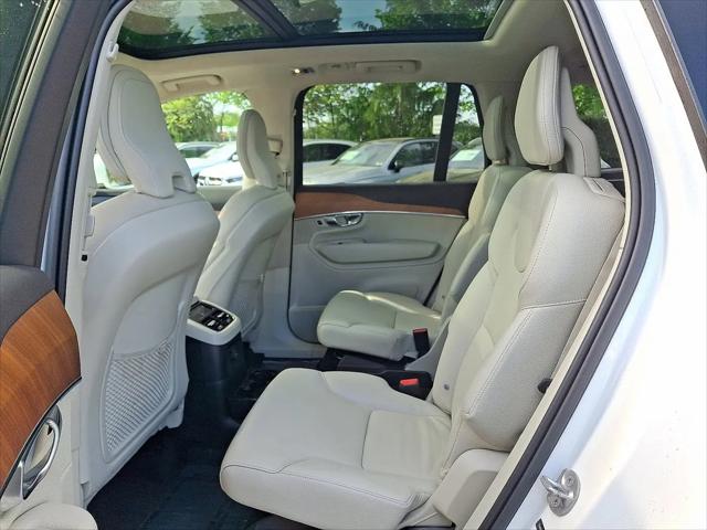 2022 Volvo XC90 Recharge T8 Inscription Expression Extended Range 6P