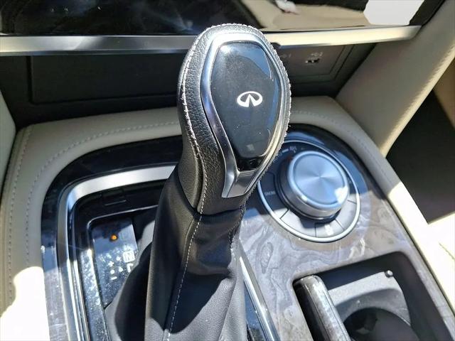 2022 INFINITI QX80 LUXE AWD