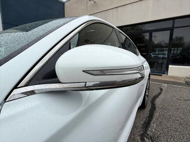 2022 Genesis G70 2.0T AWD