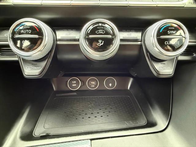 2022 Genesis G70 2.0T AWD