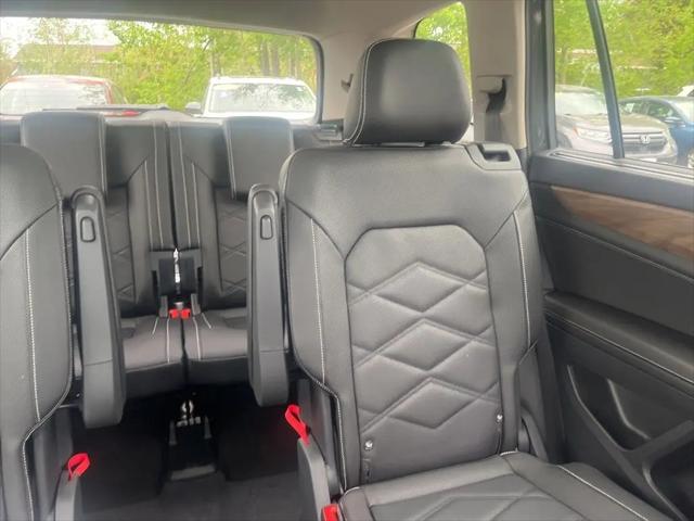 2026 Volkswagen Atlas SE with Technology