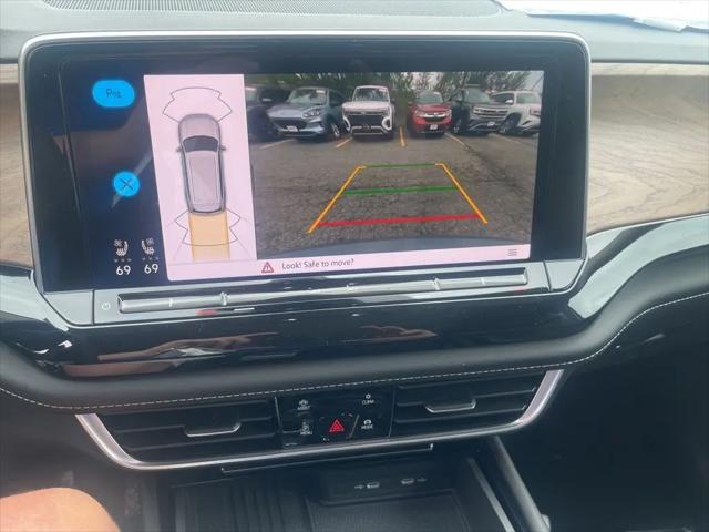 2026 Volkswagen Atlas SE with Technology