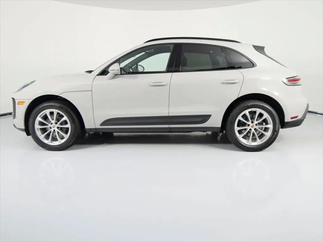 2025 Porsche Macan Macan