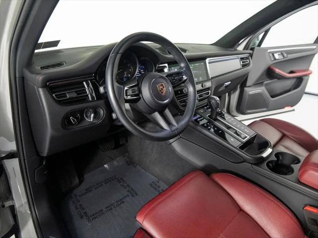 2025 Porsche Macan Macan