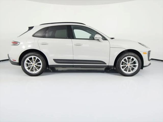 2025 Porsche Macan Macan