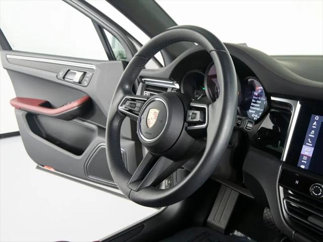 2025 Porsche Macan Macan