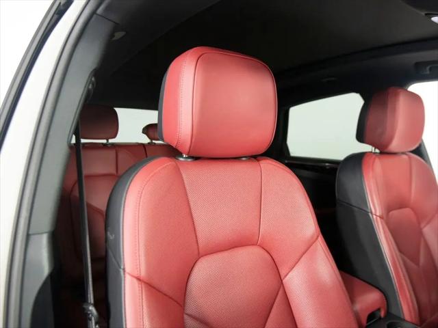 2025 Porsche Macan Macan