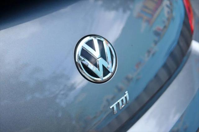 2015 Volkswagen Beetle 2.0L TDI