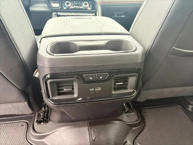 2025 GMC Sierra 3500HD 4WD Crew Cab Standard Bed AT4
