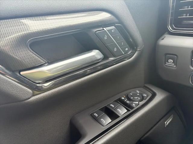 2025 GMC Sierra 3500HD 4WD Crew Cab Standard Bed AT4