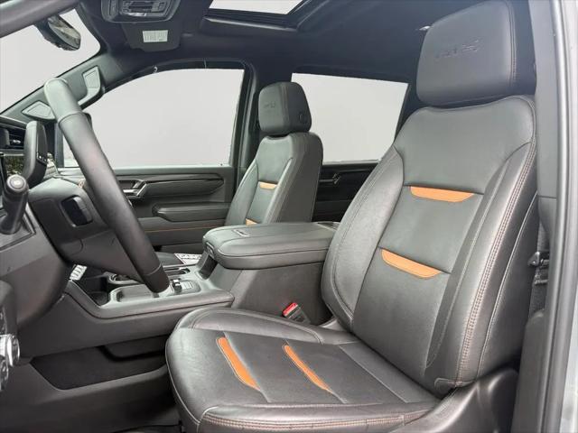 2025 GMC Sierra 3500HD 4WD Crew Cab Standard Bed AT4