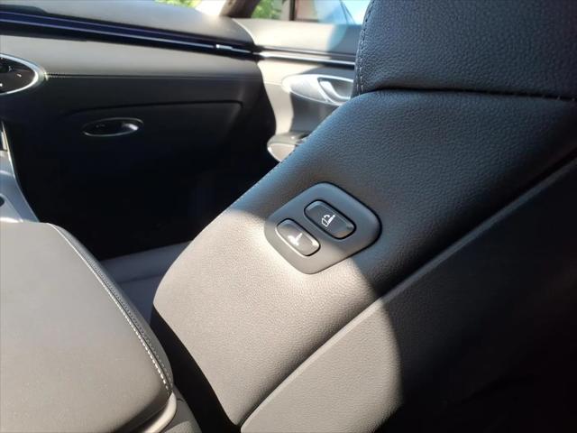 2026 Genesis GV70 2.5T Select