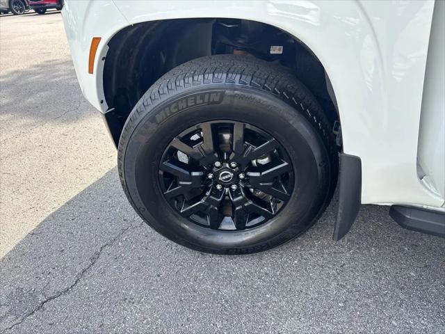 2023 Nissan Frontier Crew Cab SV 4x4